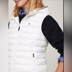 Tommy Hilfiger White Hooded Puffer Vest - Like New - S
